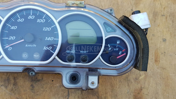 Yamaha Majesty YP 250 SG04 km óra