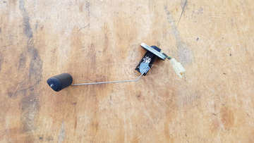 Yamaha Majesty YP 250 üzemanyag szintjelző