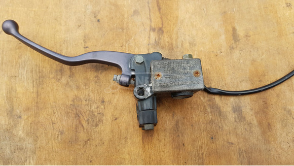 Yamaha Majesty YP 250 főfékhenger balos - 2/8