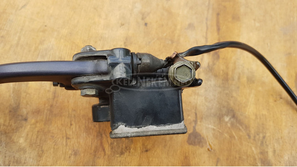 Yamaha Majesty YP 250 főfékhenger balos - 7/8