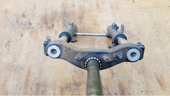 Yamaha Majesty YP 250 első villa - 7/9