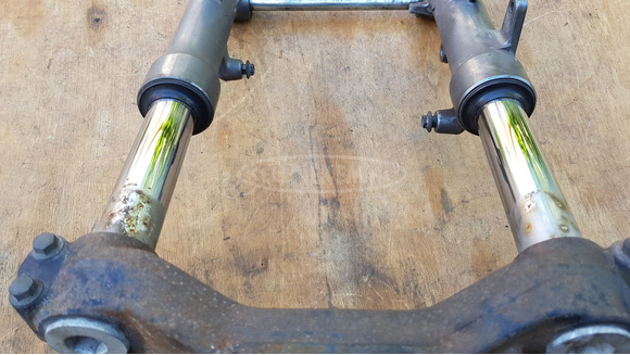 Yamaha Majesty YP 250 első villa - 8/9