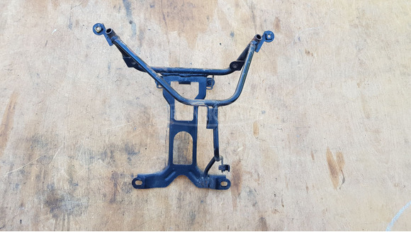 Yamaha Majesty YP 250 első idomtartó konzol - 1/8