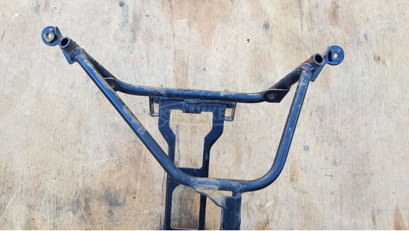 Yamaha Majesty YP 250 első idomtartó konzol - 3/8