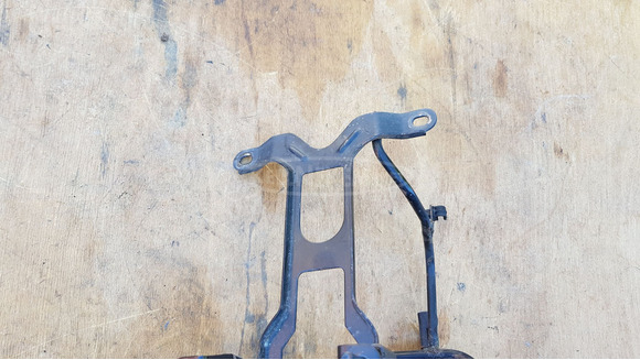 Yamaha Majesty YP 250 első idomtartó konzol - 6/8