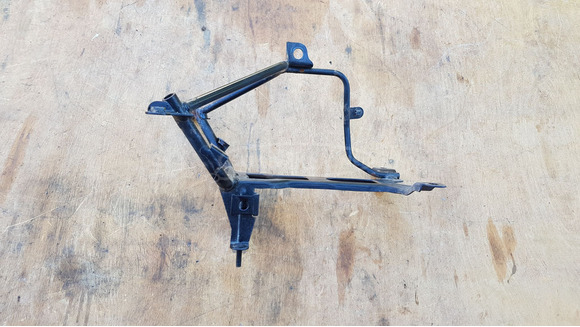 Yamaha Majesty YP 250 első idomtartó konzol - 7/8