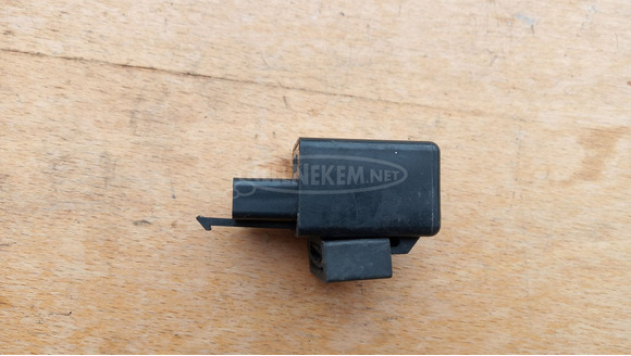 Yamaha Majesty YP 250 index relé - 4/5