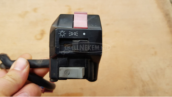 Yamaha Majesty YP 250 kormánykapcsoló jobbos fémházas - 2/7