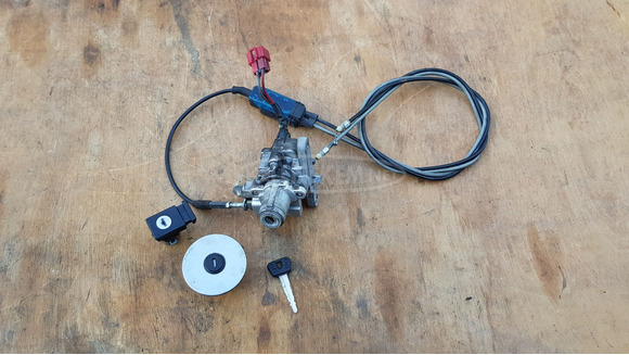 Yamaha Majesty YP 250 gyújtáskapcsoló - 1/9