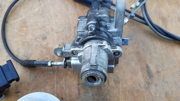 Yamaha Majesty YP 250 gyújtáskapcsoló