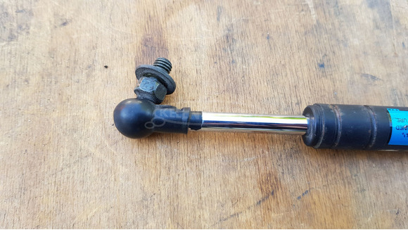 Yamaha Majesty YP 250 üléstartó teleszkóp - 2/5