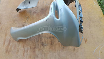 Yamaha Majesty YP 250 első idom sérült