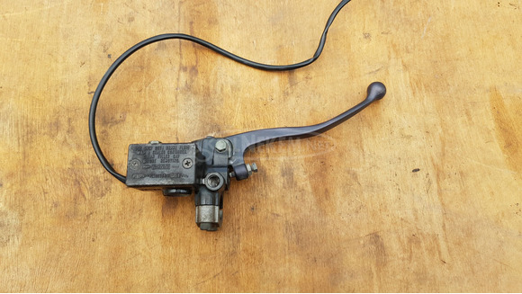 Yamaha Majesty YP 250 főfékhenger jobbos - 1/8