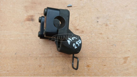 Yamaha Majesty YP 250 kormány tartókonzol - 4/9