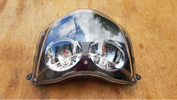 Yamaha Majesty YP 250 első lámpa - 1/8