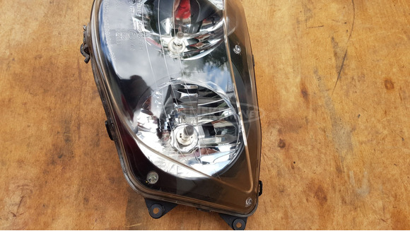 Yamaha Majesty YP 250 első lámpa - 8/8