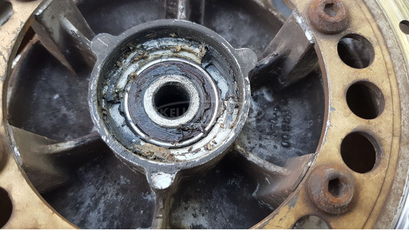 Yamaha Majesty YP 250 első kerék - 3/8