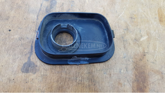 Yamaha Majesty YP 250 gyújtáskapcsoló körüli idom - 4/7