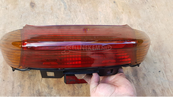 Yamaha Majesty YP 250 hátsó lámpa narancs búrás - 3/10