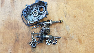 Aprilia Scarabeo Light 400 végáttétel