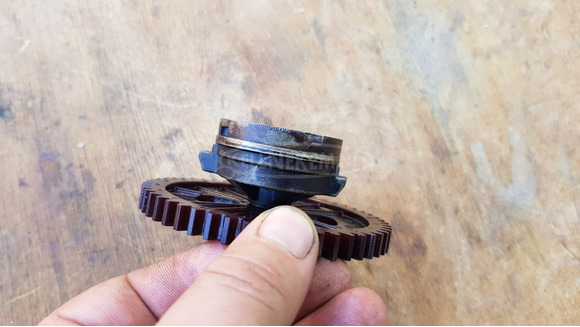 Aprilia Scarabeo Light 400 - 500 olajpumpa - 3/6