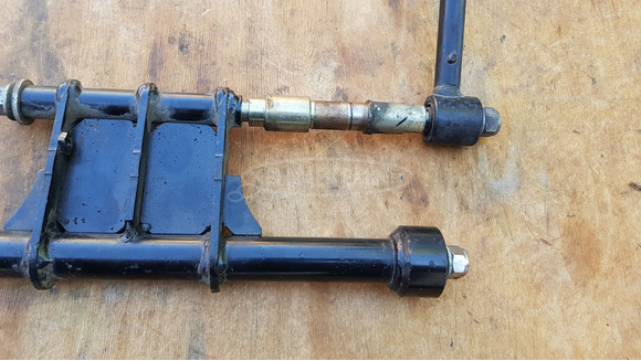 Aprilia Scarabeo Light 400 - 500 motortartó konzol - 6/7