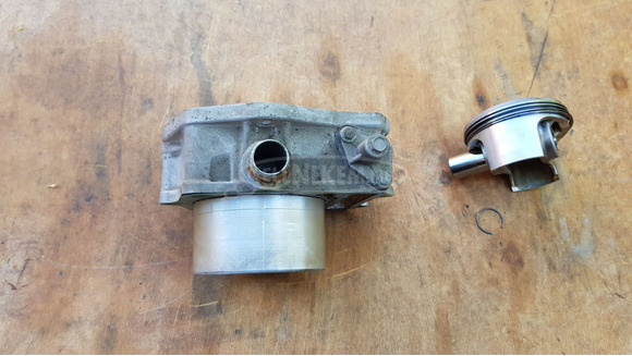 Aprilia Scarabeo Light 400 henger - 2/10