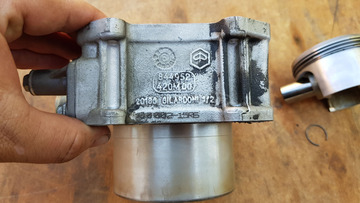 Aprilia Scarabeo Light 400 henger