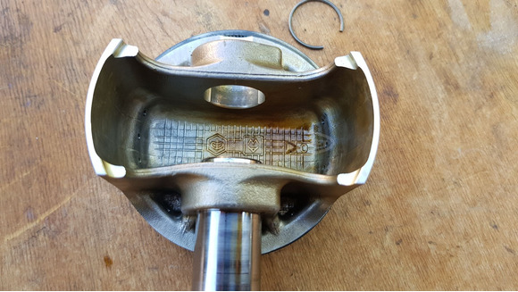 Aprilia Scarabeo Light 400 henger - 9/10