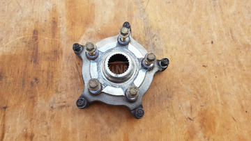 Aprilia Scarabeo Light 400 - 500 hátsó kerékagy