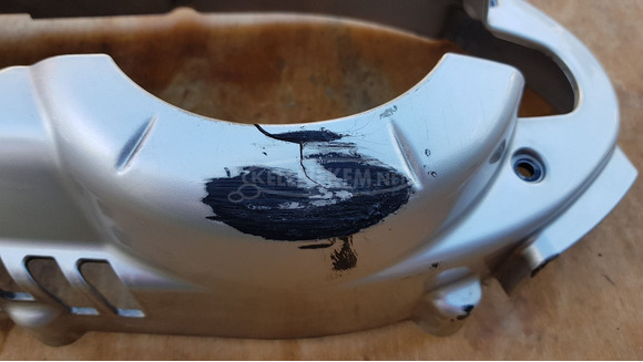 Aprilia Scarabeo Light 400 - 500 kuplung fedél borítás sérült - 4/9