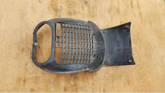 Aprilia Scarabeo Light 400 - 500 hűtő elötti idom - 4/8