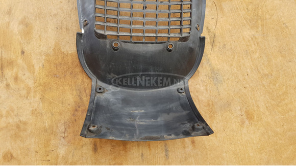 Aprilia Scarabeo Light 400 - 500 hűtő elötti idom - 5/8