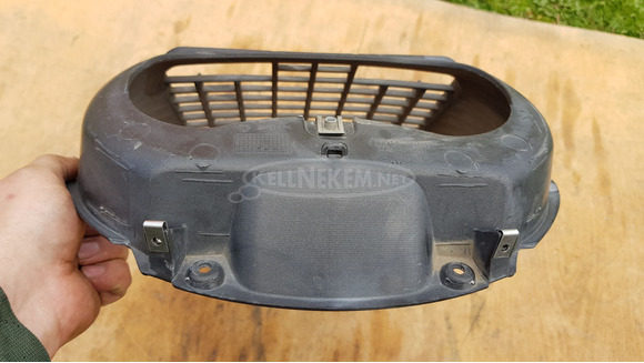 Aprilia Scarabeo Light 400 - 500 hűtő elötti idom - 8/8