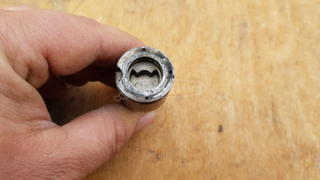 Aprilia Scarabeo Light 400 - 500 kormányzár