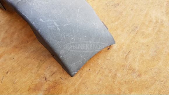 Aprilia Scarabeo Light 400 - 500 ülés zsanér körüli idom - 3/7