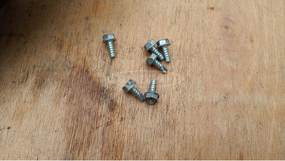 Honda Silver Wing Fjs 400 - 600 hátsó kapaszkodó alsó burkolat - 5/9