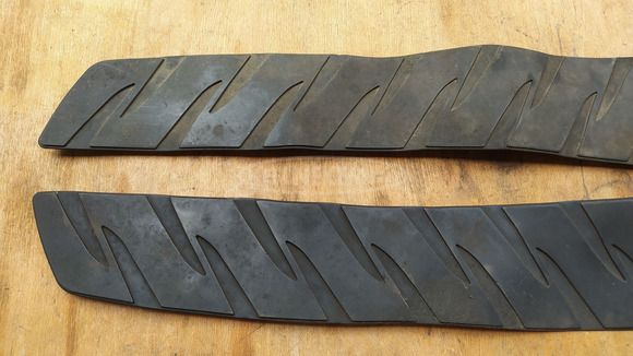 Honda Silver Wing Fjs 400 - 600 gumiszőnyeg pár - 2/6