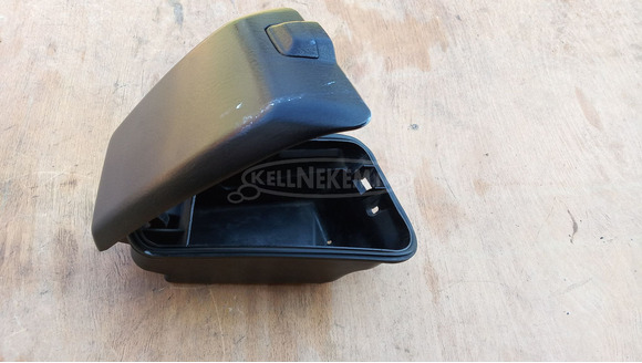 Honda Silver Wing Fjs 400 tároló rekesz jobbos - 1/10