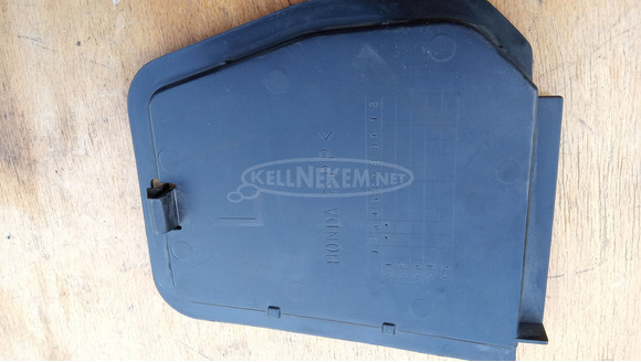 Honda Silver Wing Fjs 400 - 600 hátsó lámpa szervizablak balos - 2/4