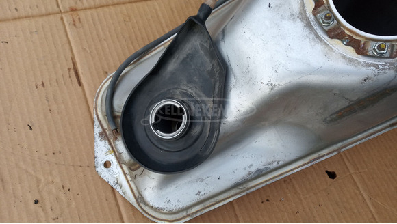 Honda Silver Wing Fjs 400 - 600 üzemanyag tank - 2/10