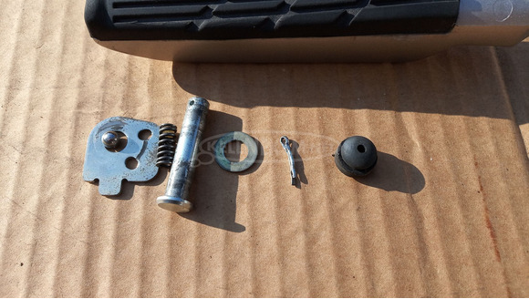 Honda Silver Wing Fjs 600 hátsó lábtartó balos - 2/7