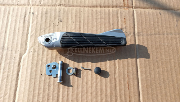 Honda Silver Wing Fjs 600 hátsó lábtartó jobbos - 1/6