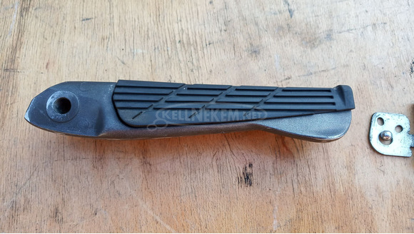 Honda Silver Wing Fjs 400 hátsó lábtartó balos - 2/8