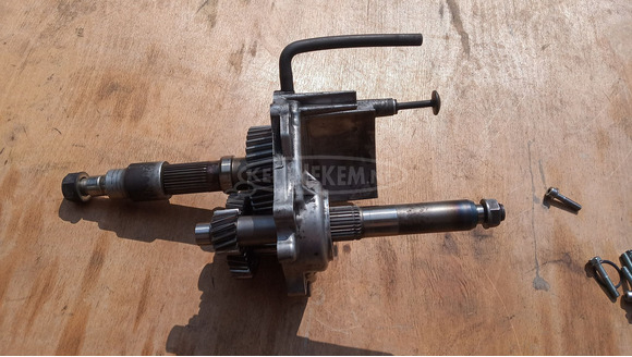 Honda Silver Wing Fjs 400 hátsó végáttétel csapágy cserés - 7/7