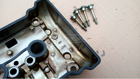 Honda Silver Wing Fjs 400 szelepfedél - 8/9