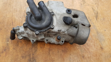 Aprilia Scarabeo 500 gyújtásfedél vízpumpával