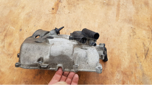 Aprilia Scarabeo 500 gyújtásfedél vízpumpával - 10/10