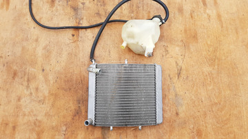 Aprilia Scarabeo 500 hűtő