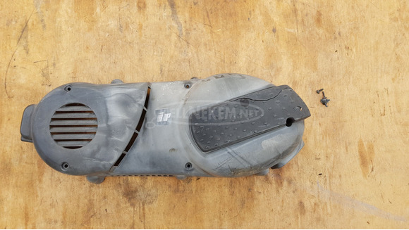 Aprilia Scarabeo 500 kuplung fedél borítás sérült - 1/10